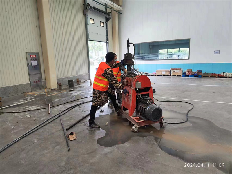 封开厂房地面下沉塌陷注浆加固施工